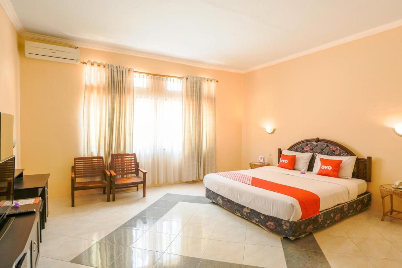 Oyo 1732 Edotel Praya Syariah Exterior foto