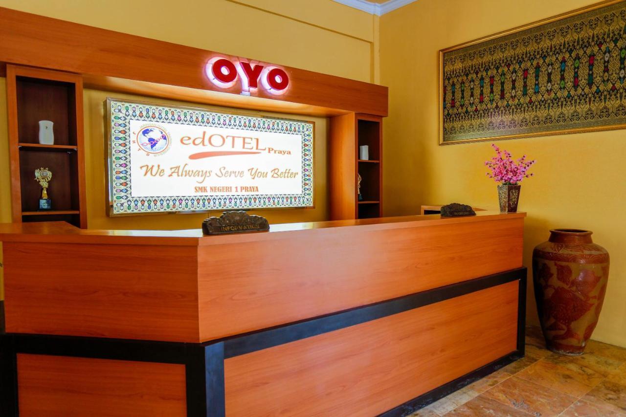 Oyo 1732 Edotel Praya Syariah Exterior foto