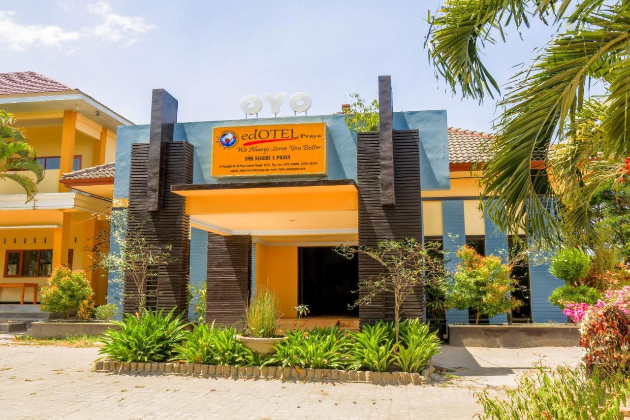 Oyo 1732 Edotel Praya Syariah Exterior foto