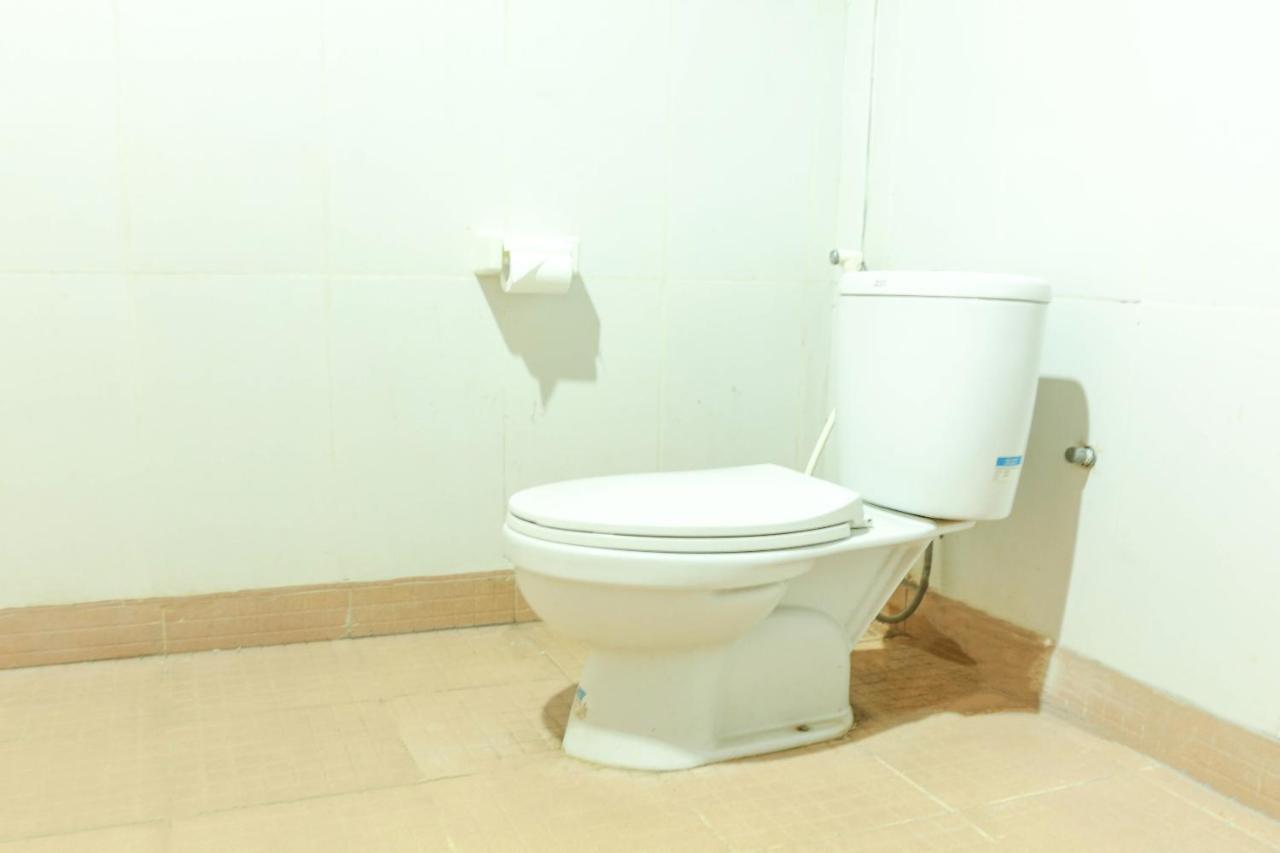 Oyo 1732 Edotel Praya Syariah Exterior foto